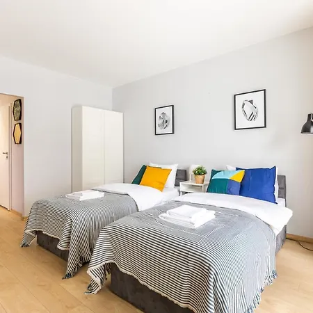 Rent Like - Jaktorowska 5 *